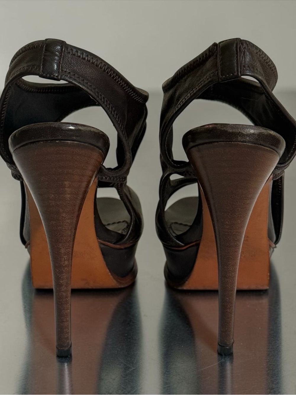 Authenticated Yves Saint Laurent Brown Leather Platform Stiletto Heels! Size 6.5 - Picture 5 of 13